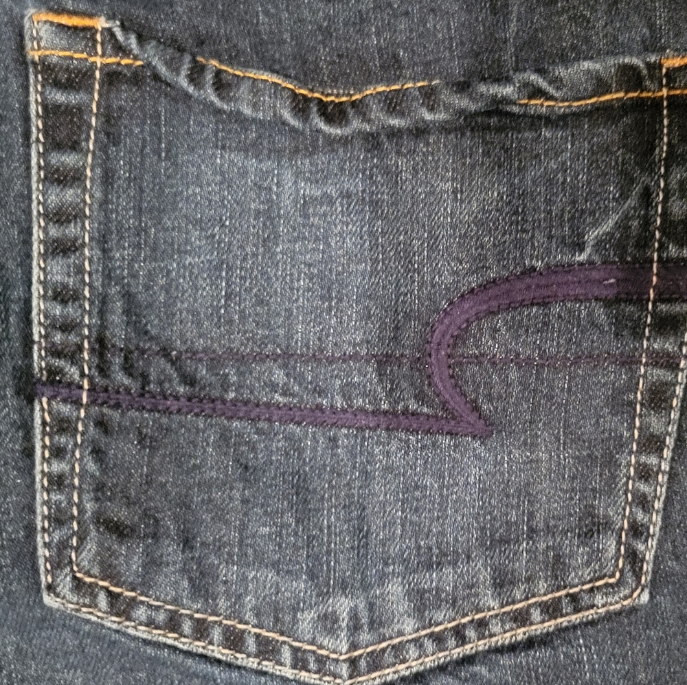 AMERICAN EAGLE JEAN' SHORTS SIZE 16. - Picture 5 of 9